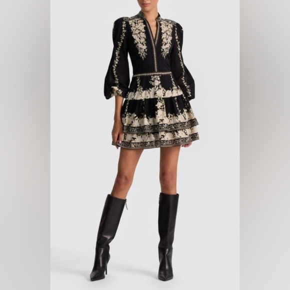 Alice + Olivia Dresses & Skirts - Alice + Olivia cotton valencia min Black and Cream Long Sleeve Dress